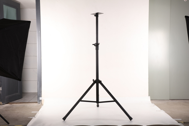 Model 502-5 All Iron Telescopic Speaker Stand 1-2m Height Adjustable 80kg Load Black Surround Speaker Projector Bracket