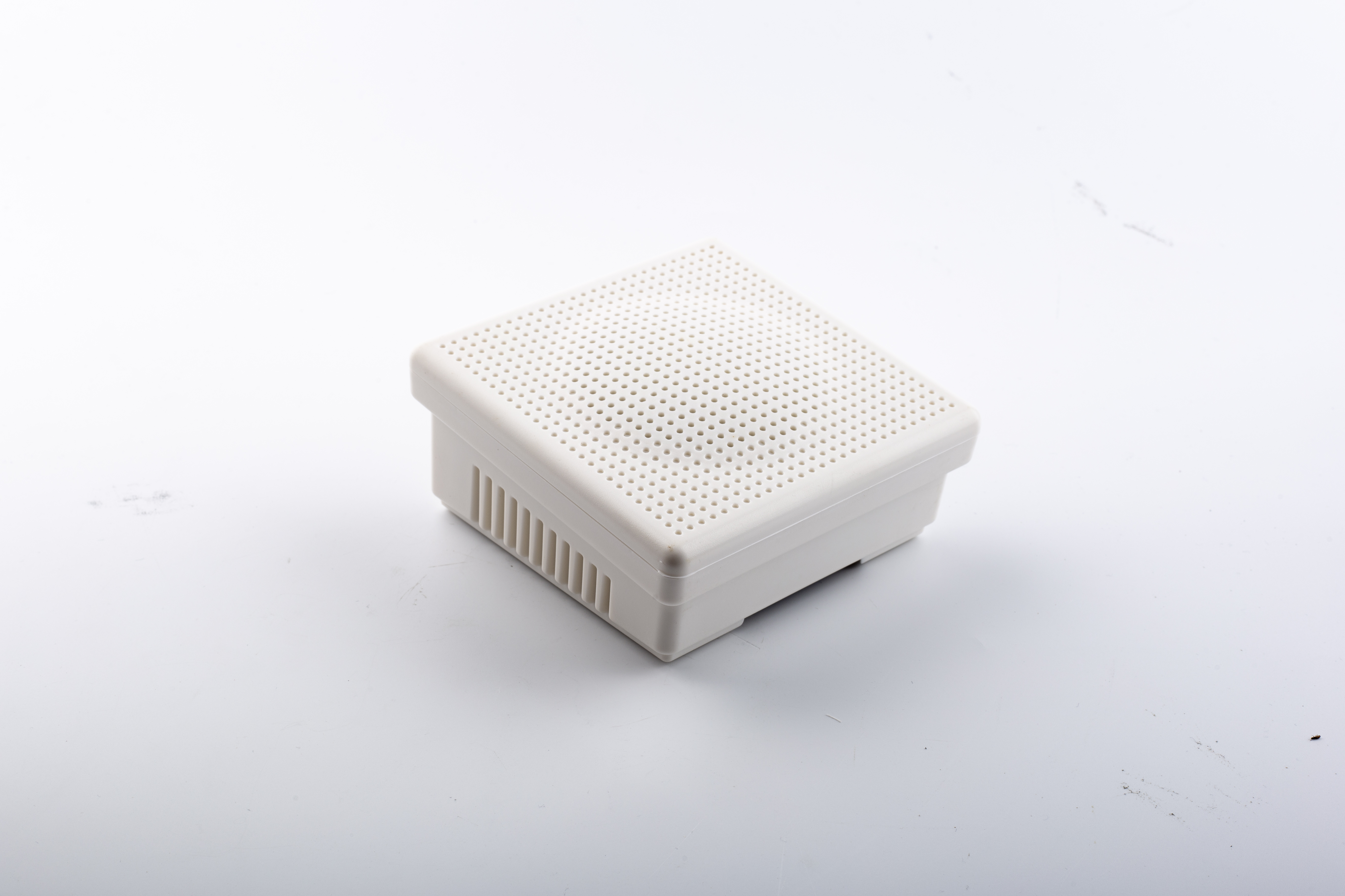 809 Professional Wall Mount Speaker System with Amplifier 3" Woofer 5-10W Plastic Construction Portable PA Loudspeaker