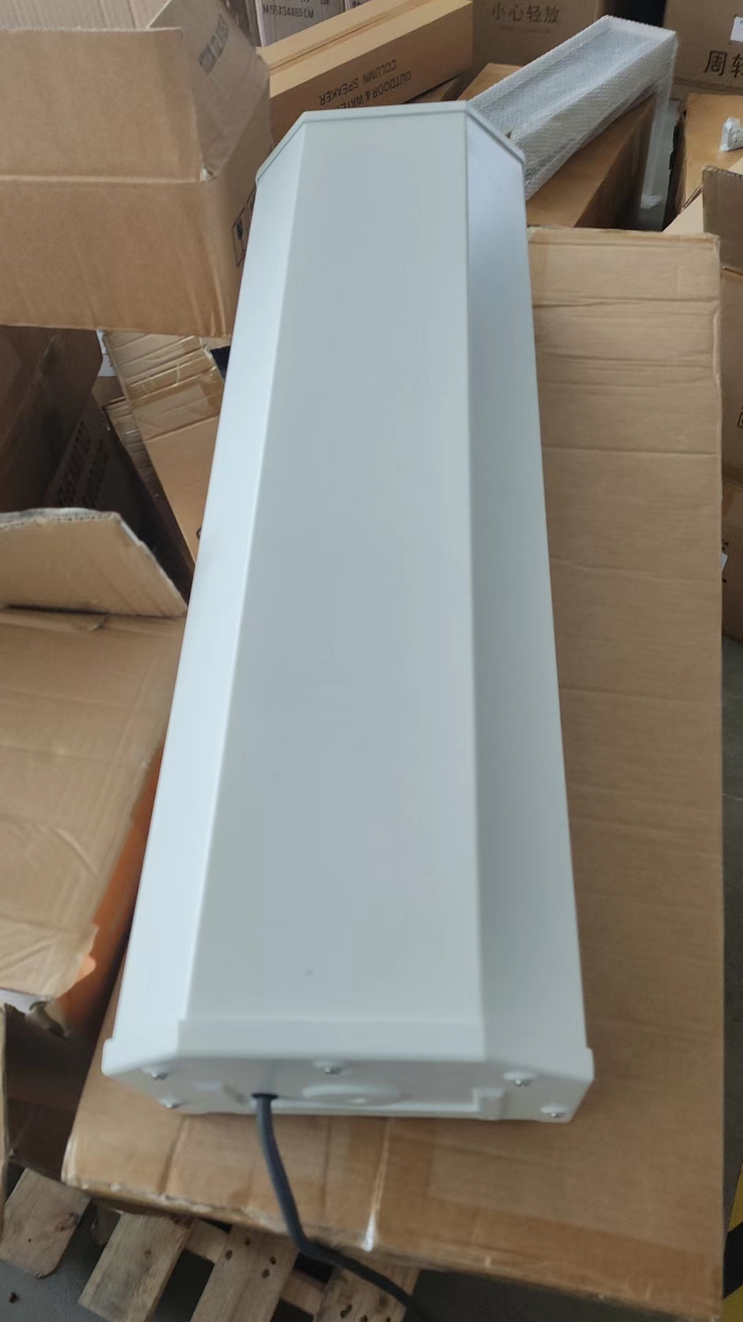 9240 8 Inch 240W Column Speaker Portable Line Array System Factory Wholesale Home Theater Audio