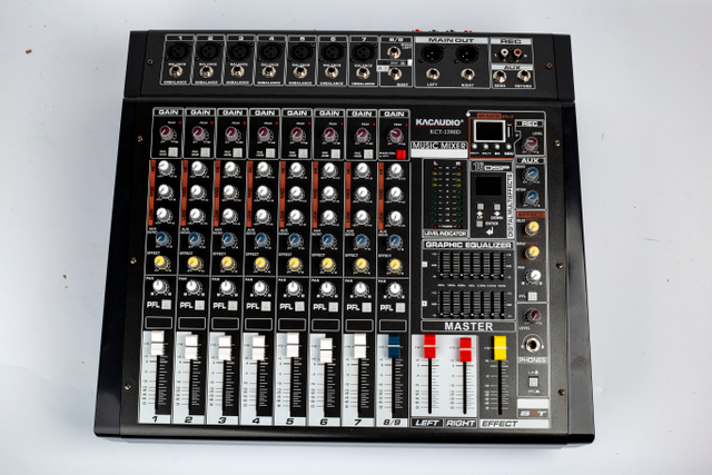 KCT-1390D 7 Channel Mixer Amplifier 2×350W Built-in 16 Digital Effects 48V Phantom Power MP3 Player